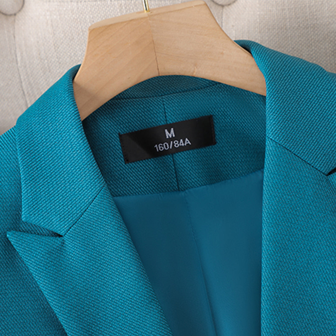 Elegant blazer and trouser set